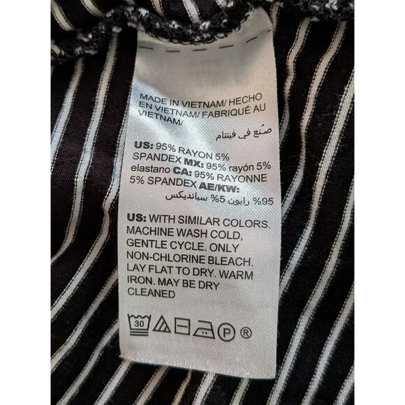 Chico’s Top Women's SP/0P Black White Striped Pocket Tunic Tee Nautical Minimal - Picture 8 of 10